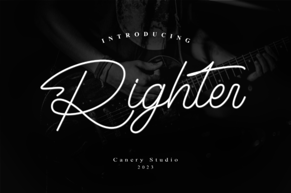 Righter: A Modern Script Typeface for Editorial Design